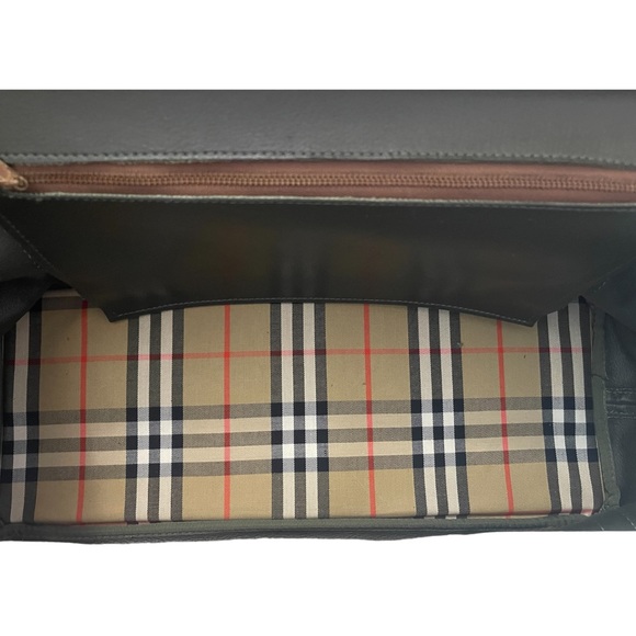**SOLD**Large Vintage Burberry Duffle Doctor Purse Tote - Picture 4 of 13